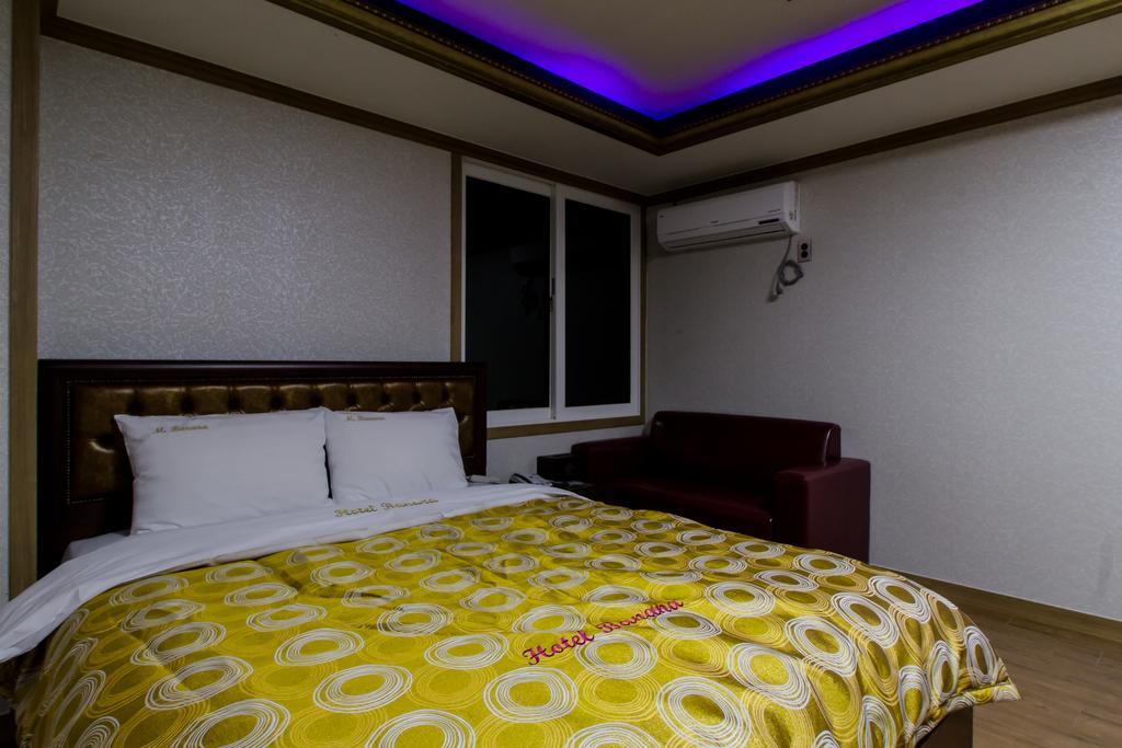 Guangju Hotel Banana Kvangdzsu Kültér fotó