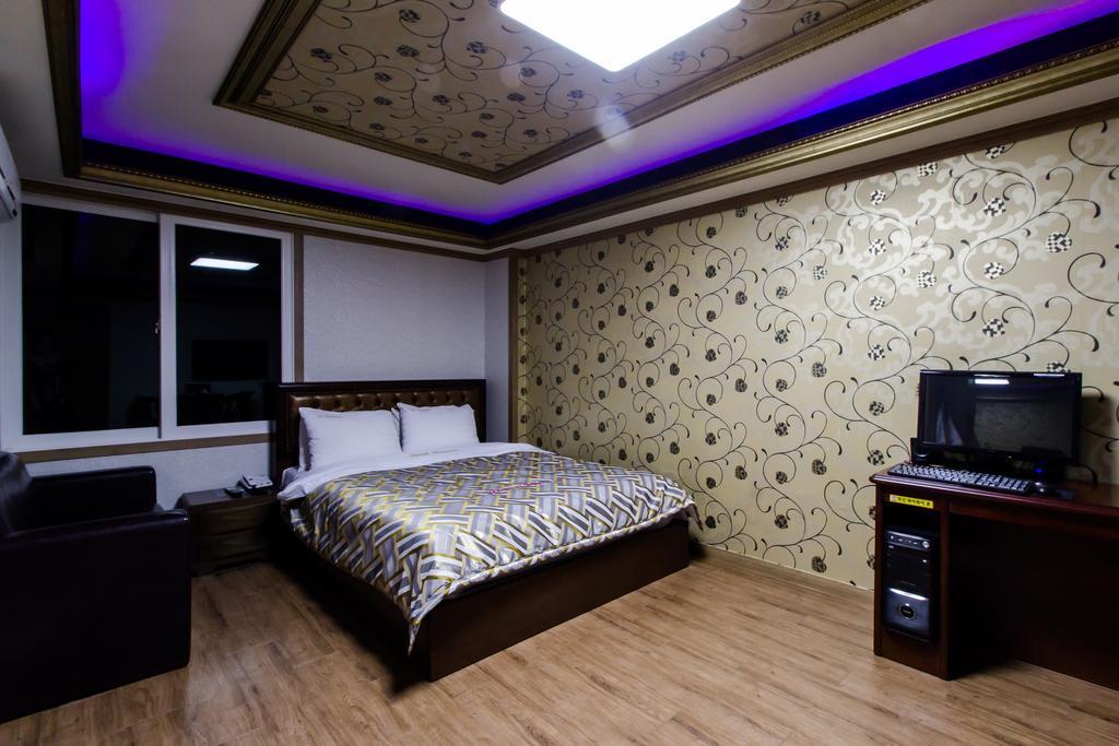 Guangju Hotel Banana Kvangdzsu Kültér fotó