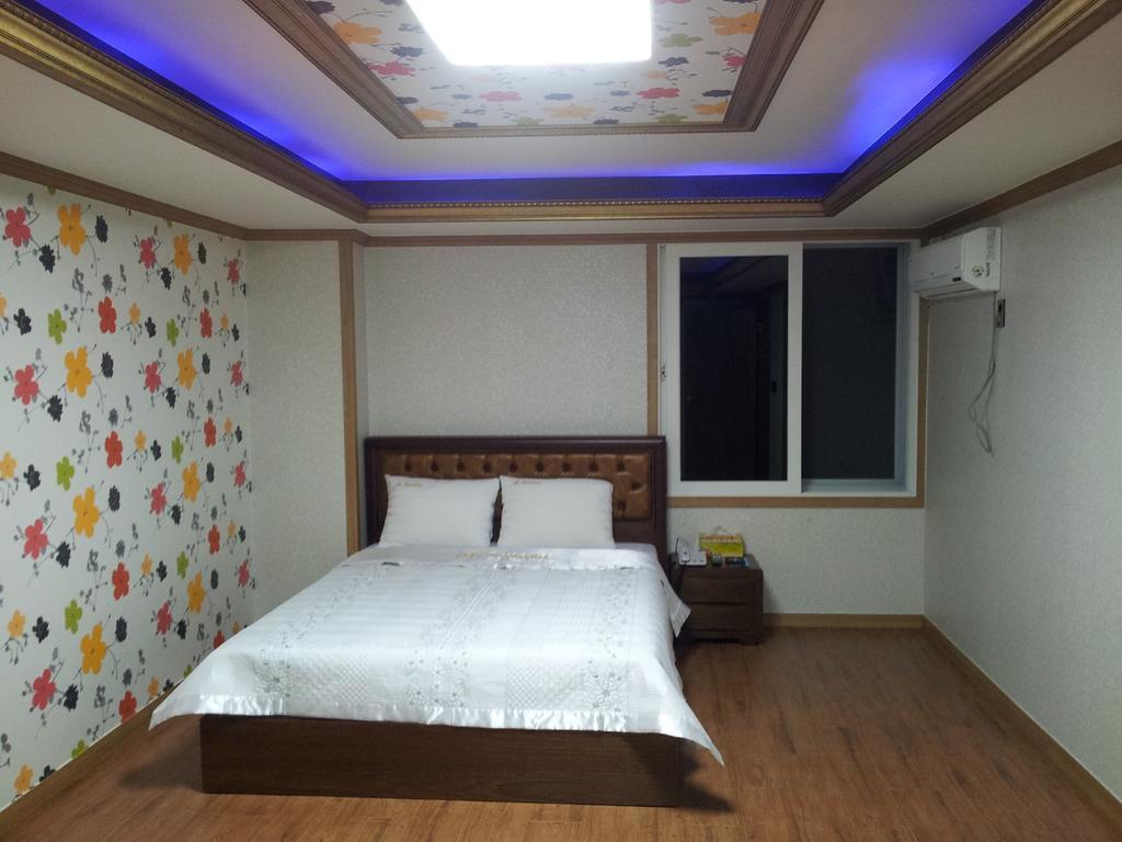 Guangju Hotel Banana Kvangdzsu Kültér fotó